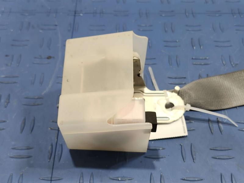 2013 Toyota Camry Rear Seat Belt