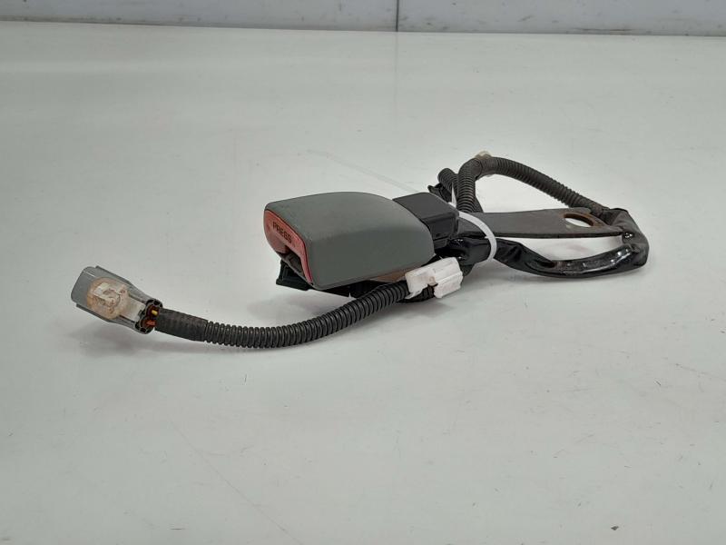2005 Toyota Tacoma Front Seat Belt