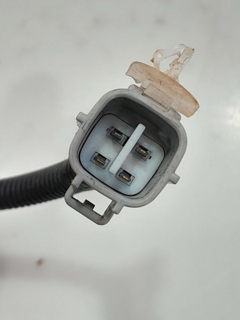 2005 Toyota Tacoma Front Seat Belt