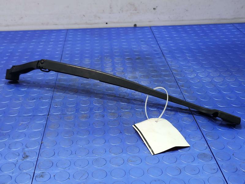 2016 Chevrolet Silverado 1500 Wiper Arm
