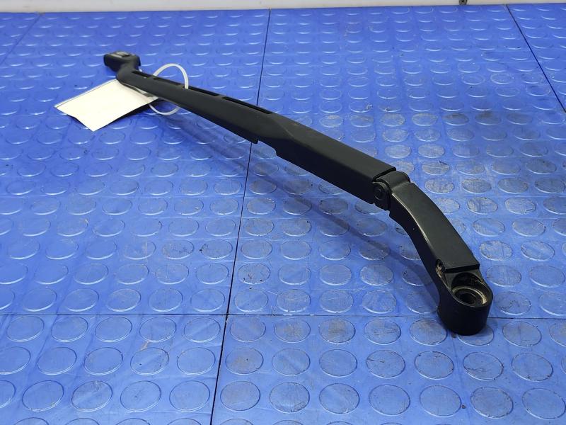 2016 Chevrolet Silverado 1500 Wiper Arm