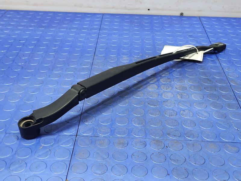 2016 Chevrolet Silverado 1500 Wiper Arm