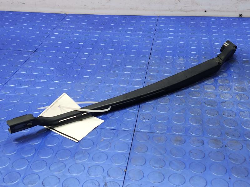 2016 Chevrolet Silverado 1500 Wiper Arm