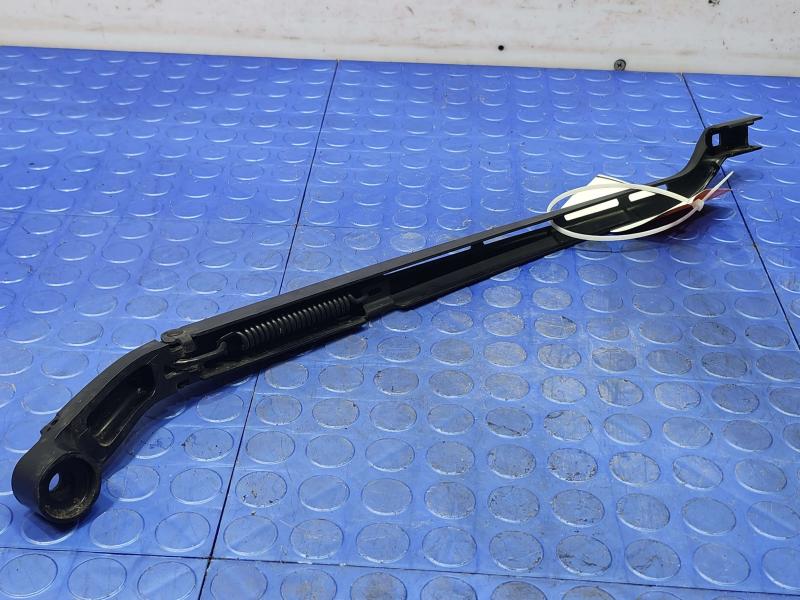 2016 Chevrolet Silverado 1500 Wiper Arm