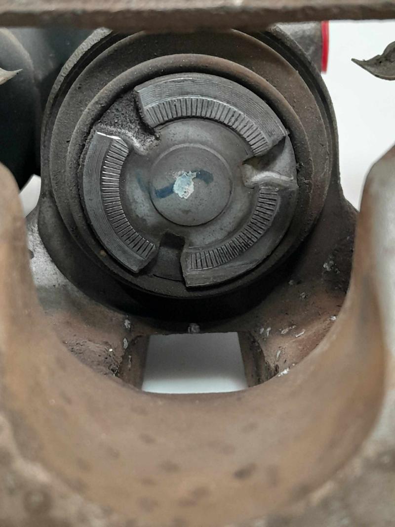 2015 Jeep Cherokee Caliper