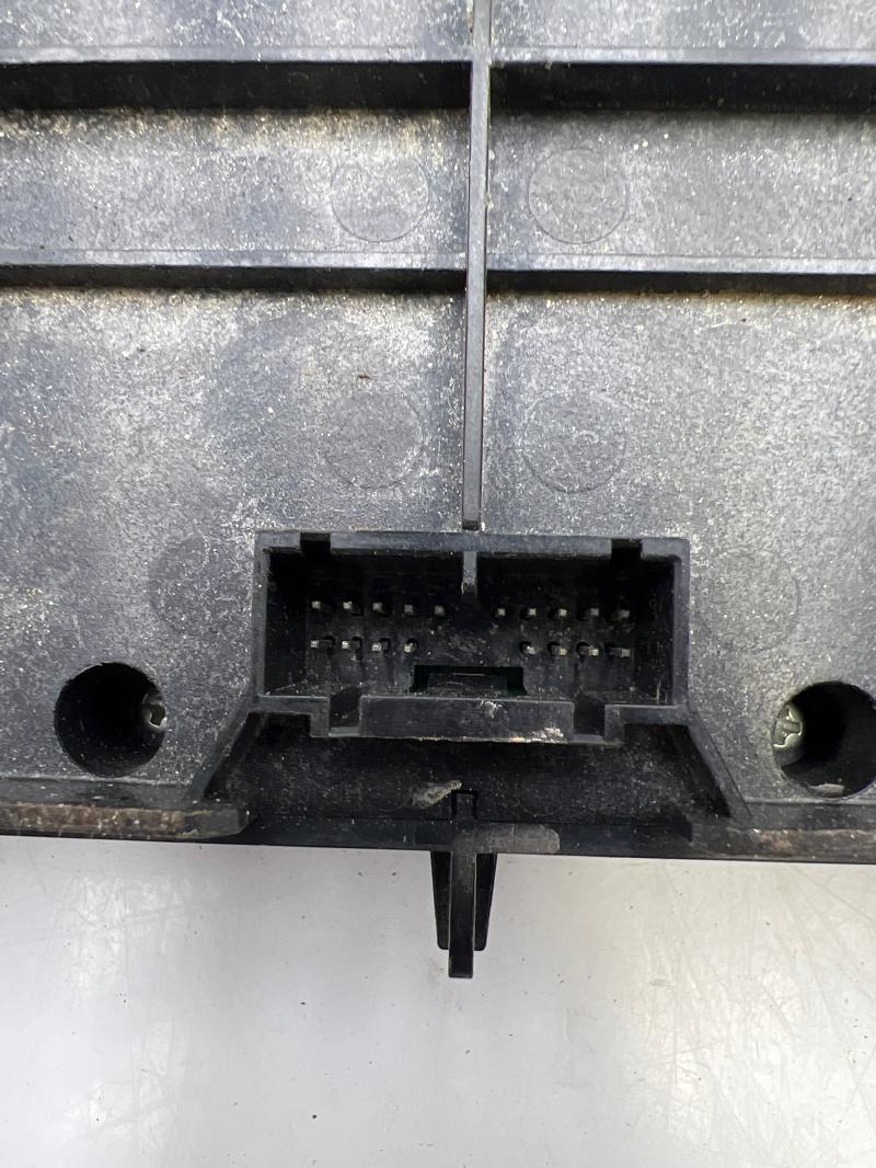 2008 Land Rover LR2 Heater A/C Control