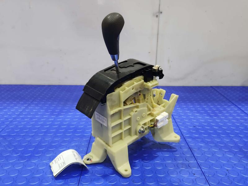 2011 Kia Sorento Floor Shifter