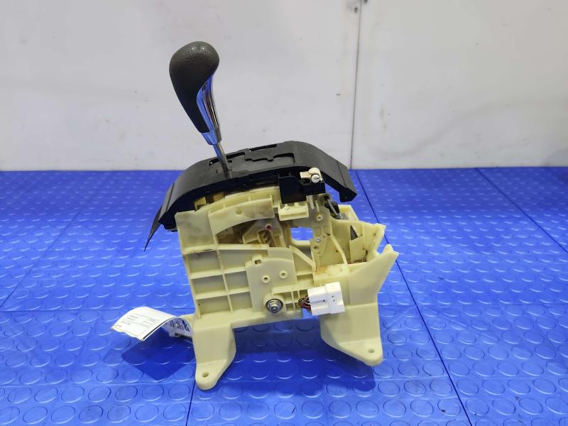 2011 Kia Sorento Floor Shifter