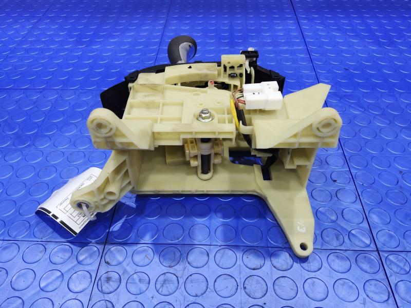 2011 Kia Sorento Floor Shifter