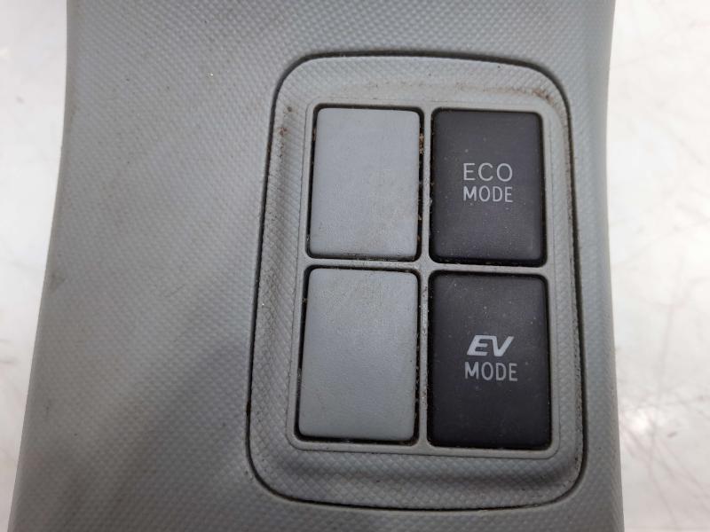 2012 - 2019 Toyota Prius C 1.5L Center Floor Console Assembly Gray & Black OEM 5891152211C0