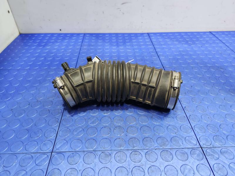 2010 Dodge Challenger Air Intake Tube/Resonator