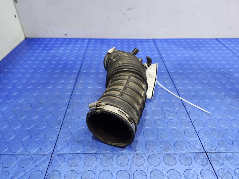 2010 Dodge Challenger Air Intake Tube/Resonator