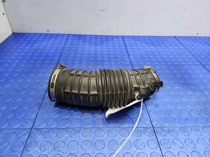 2010 Dodge Challenger Air Intake Tube/Resonator