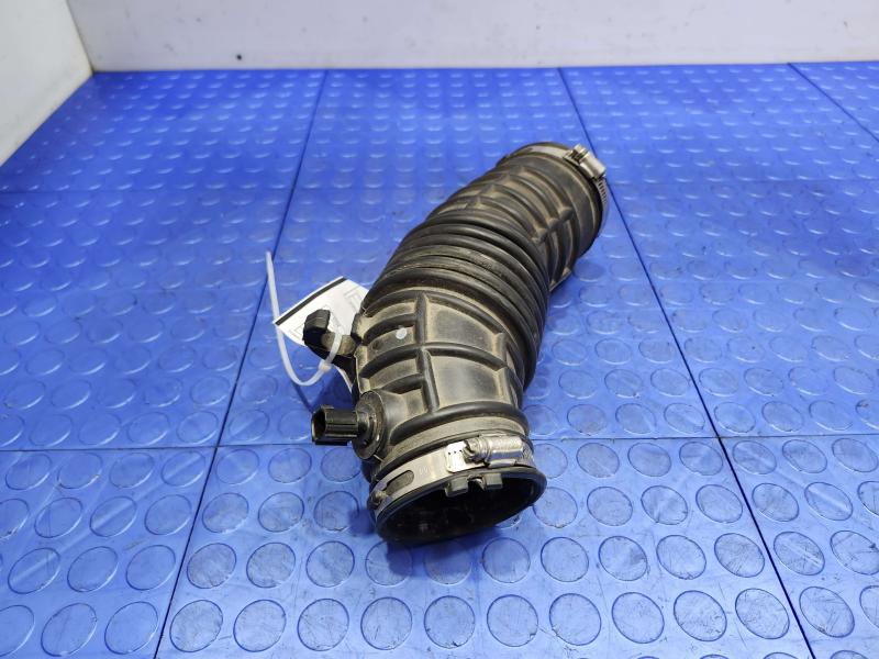 2010 Dodge Challenger Air Intake Tube/Resonator