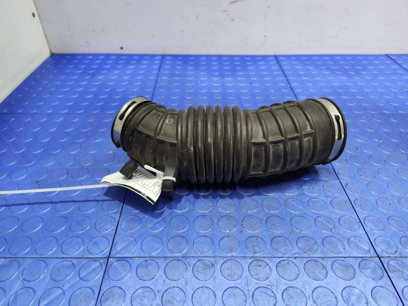 2010 Dodge Challenger Air Intake Tube/Resonator