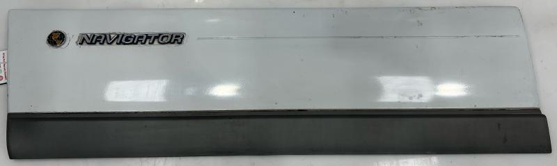 2002 Lincoln Navigator Front Door Moulding