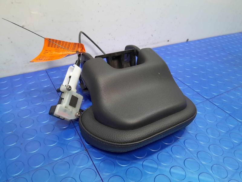 2018 Volvo S90 Headrest