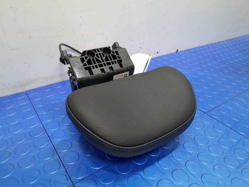 2018 Volvo S90 Headrest