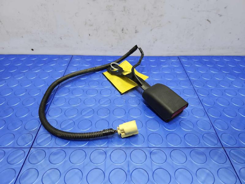 2015 Subaru Legacy Front Seat Belt