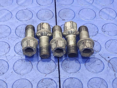 2015 Volkswagen Golf Lug Nuts