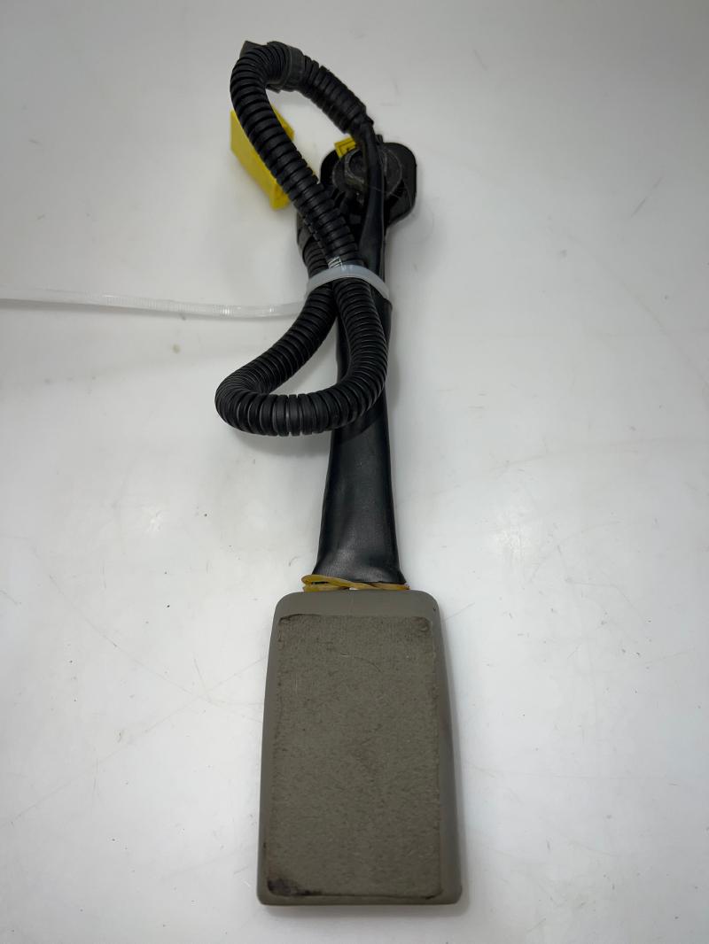 2016 Kia Sedona Front Seat Belt
