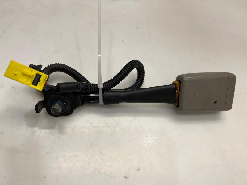 2016 Kia Sedona Front Seat Belt