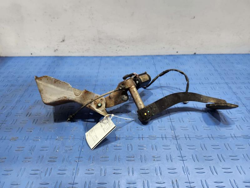 2001 Ford F-150 Brake Pedal
