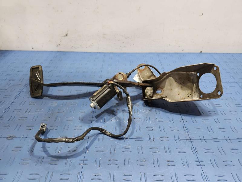 2001 Ford F-150 Brake Pedal