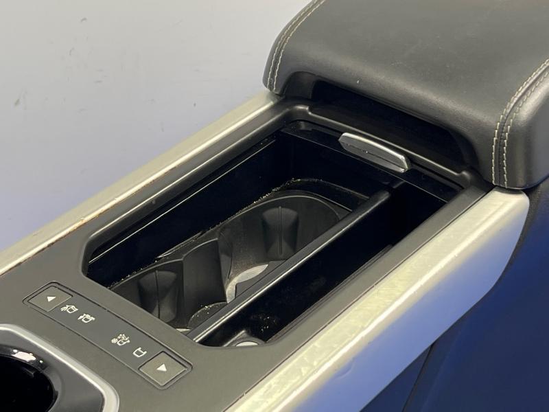 2012 Land Rover Evoque Front Console