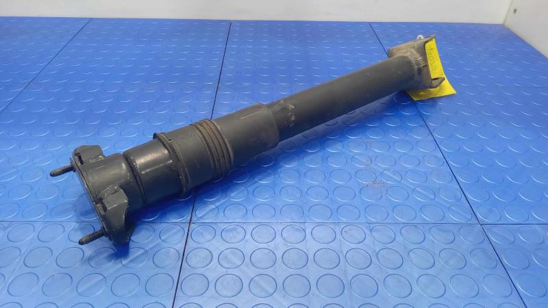 2012 Mercedes R-Class Strut Assembly