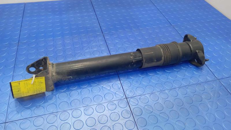 2012 Mercedes R-Class Strut Assembly
