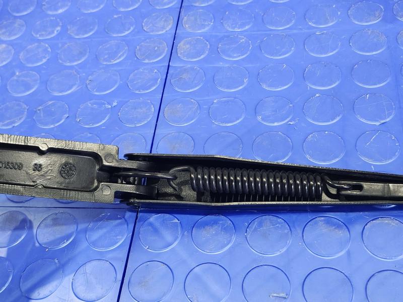 2020 Volkswagen Passat Wiper Arm
