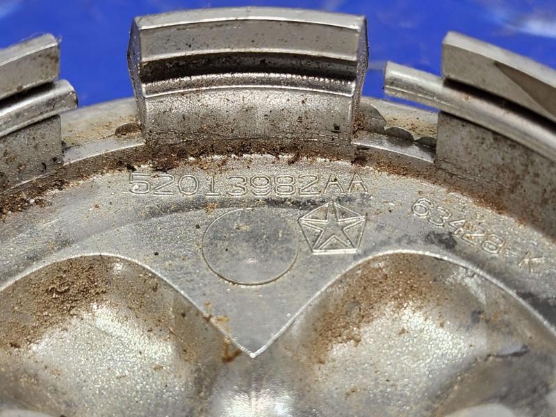 2002 Dodge Ram 1500 Center Cap