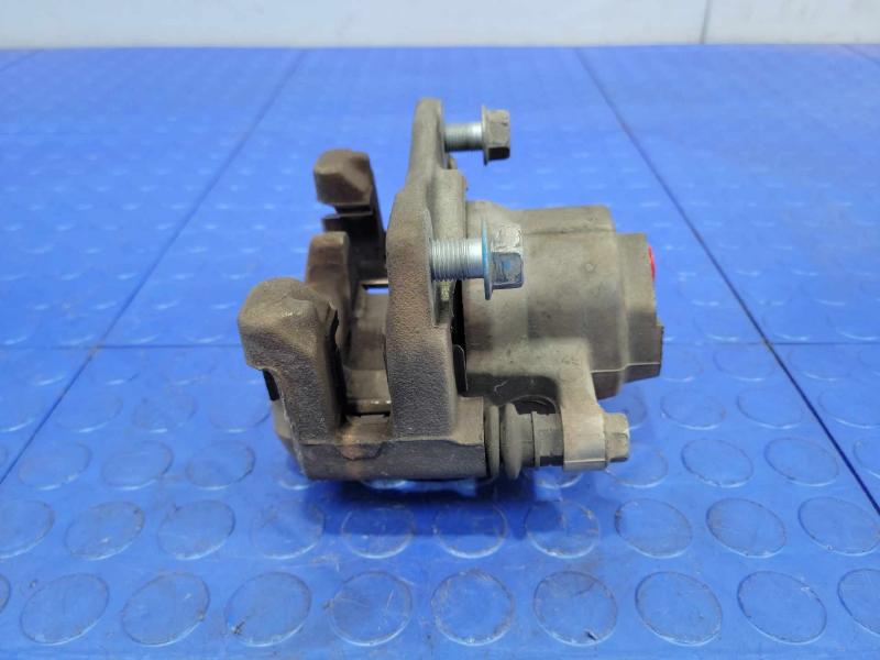 2015 Toyota Camry Caliper