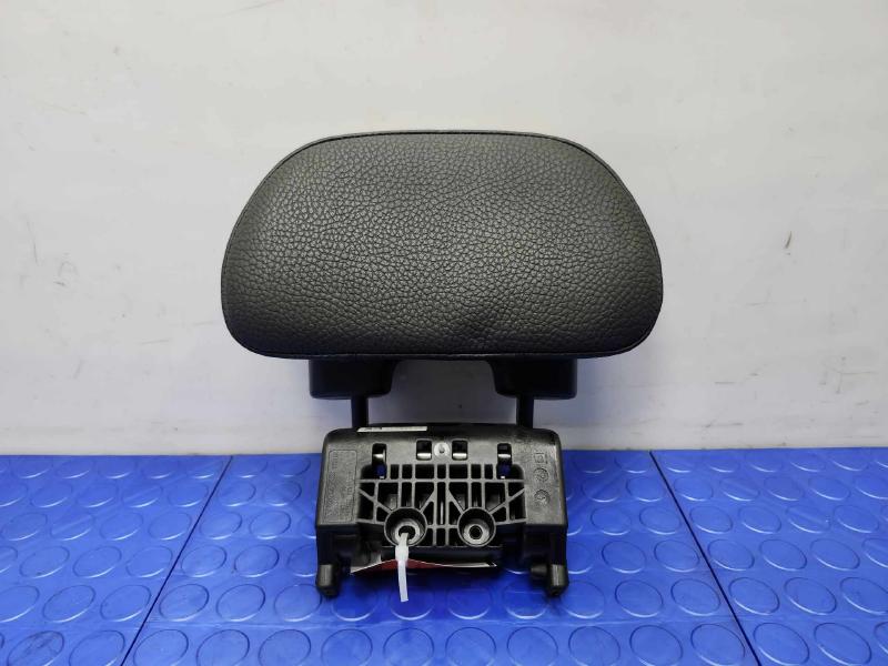2018 Volvo S90 Headrest