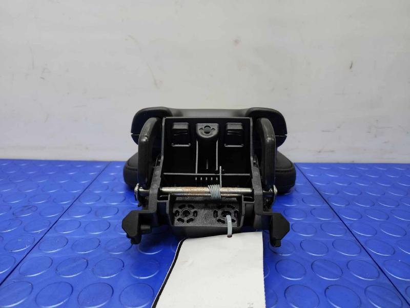 2018 Volvo S90 Headrest