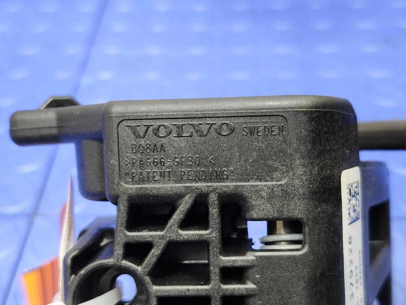 2018 Volvo S90 Headrest