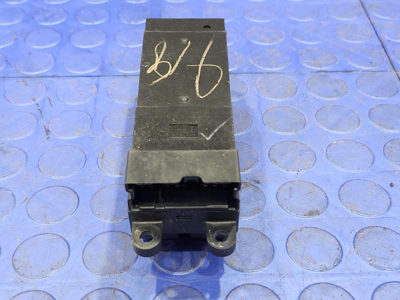 2003 Subaru Legacy Door Switch Front