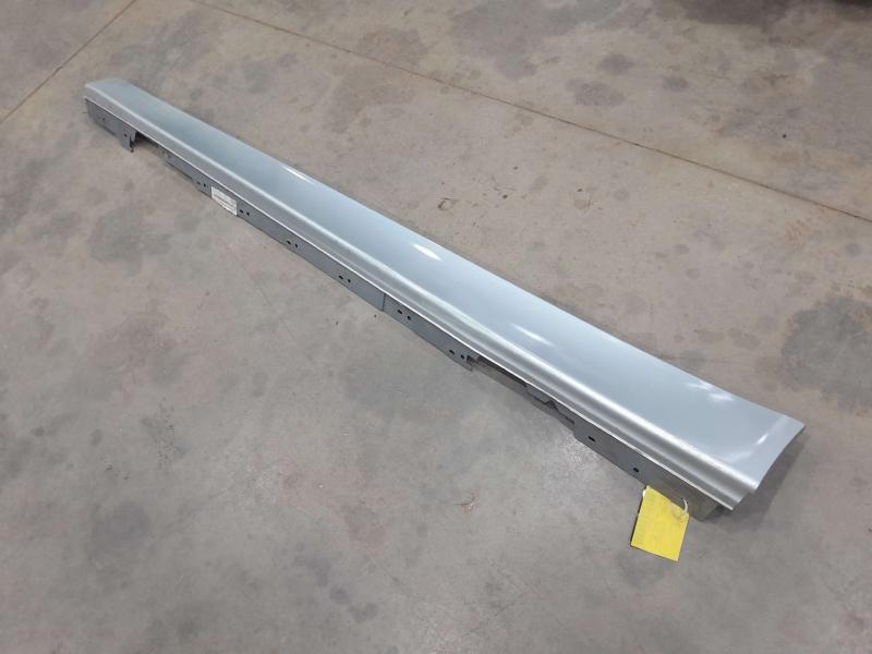2015 BMW 328i Rocker Moulding