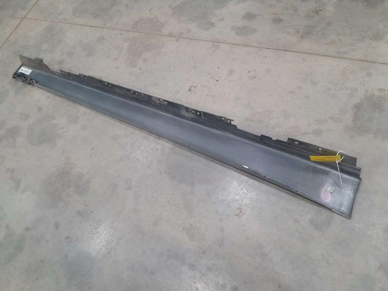 2015 BMW 328i Rocker Moulding