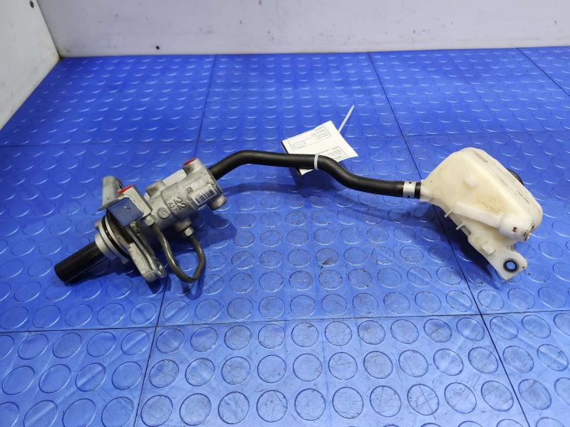 2018 Toyota Highlander Master Cylinder