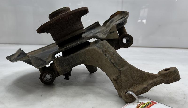 2015 Volkswagen Passat Rear Knuckle/Stub Axle