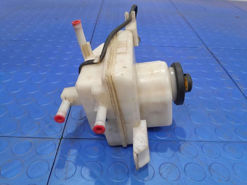 2010-2015 Toyota Prius 1.8L Brake Master Cylinder Reservoir OEM 4722047080
