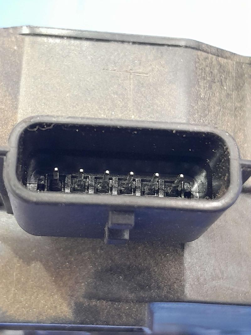 2013-2019 Nissan Versa Accelerator Pedal Assembly Genuine OEM Part 18002-4DA0B