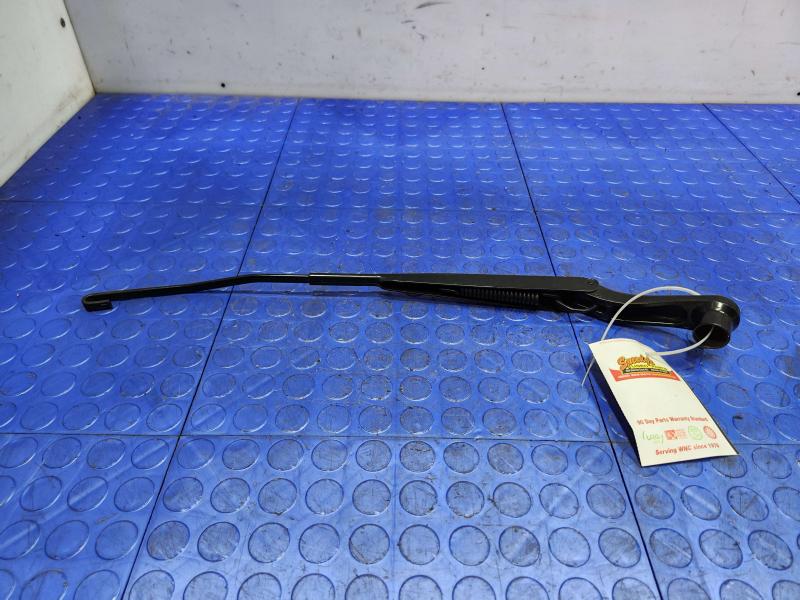 2010 Dodge Challenger Wiper Arm