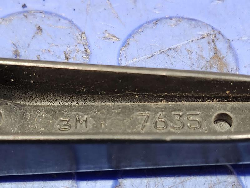 2010 Dodge Challenger Wiper Arm