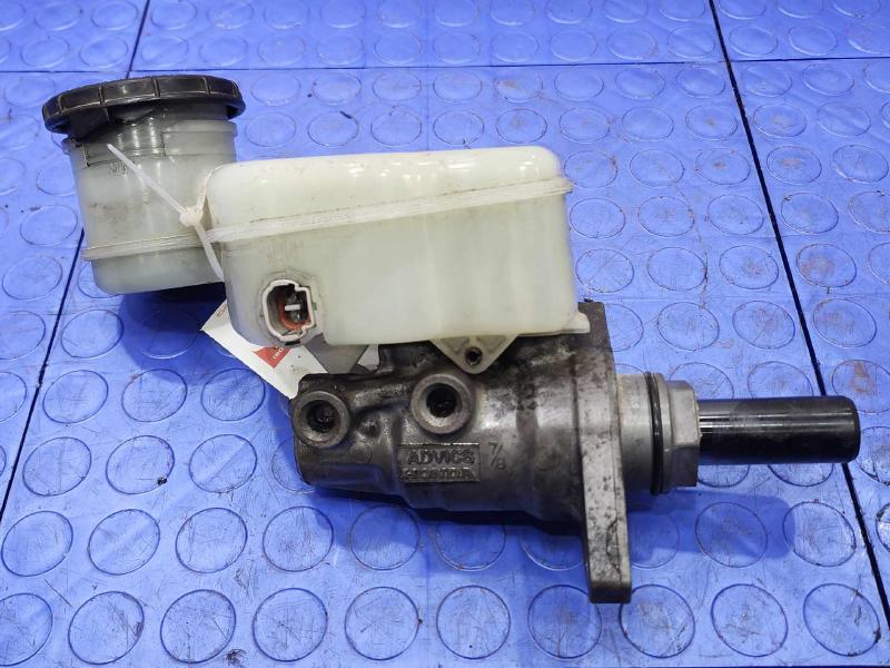 2008-2013 Acura MDX Brake Master Cylinder Assembly Genuine OEM 46101STXH01