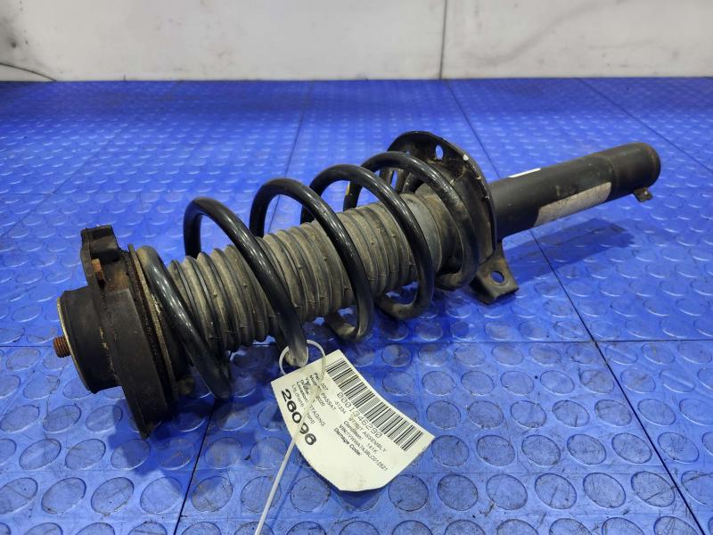 2020 Volkswagen Passat Strut Assembly