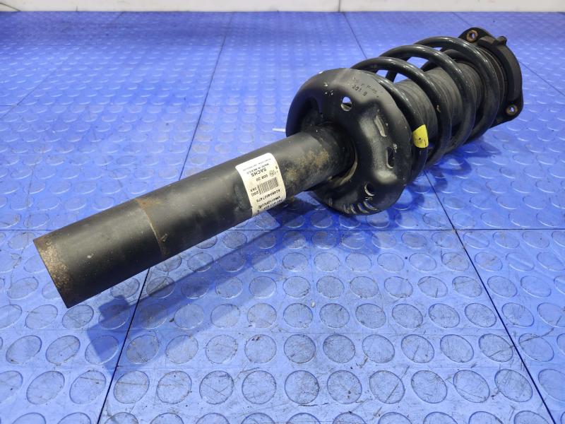 2020 Volkswagen Passat Strut Assembly