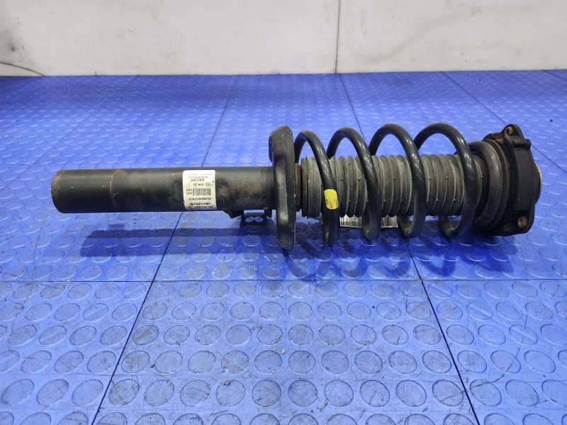 2020 Volkswagen Passat Strut Assembly